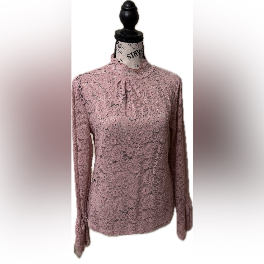 Elegant Lace Long Sleeve Top